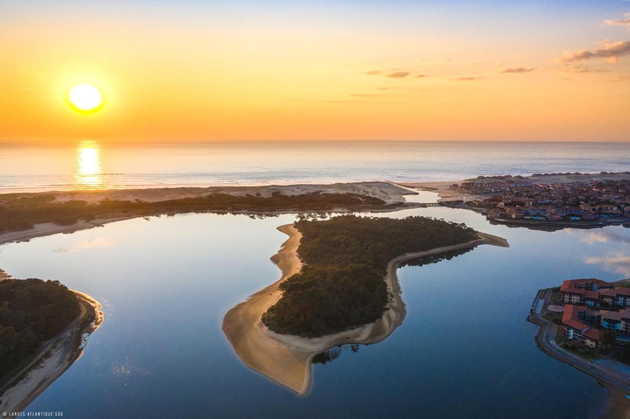 Village Nature Et Ocean A Cote De La Plage Avec Piscine Et Jacuzzi Месанж Екстериор снимка