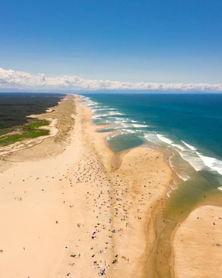 Village Nature Et Ocean A Cote De La Plage Avec Piscine Et Jacuzzi Месанж Екстериор снимка